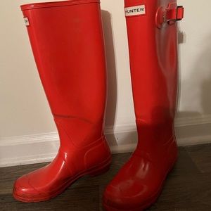 Bright pink Hunter boots size 8.5